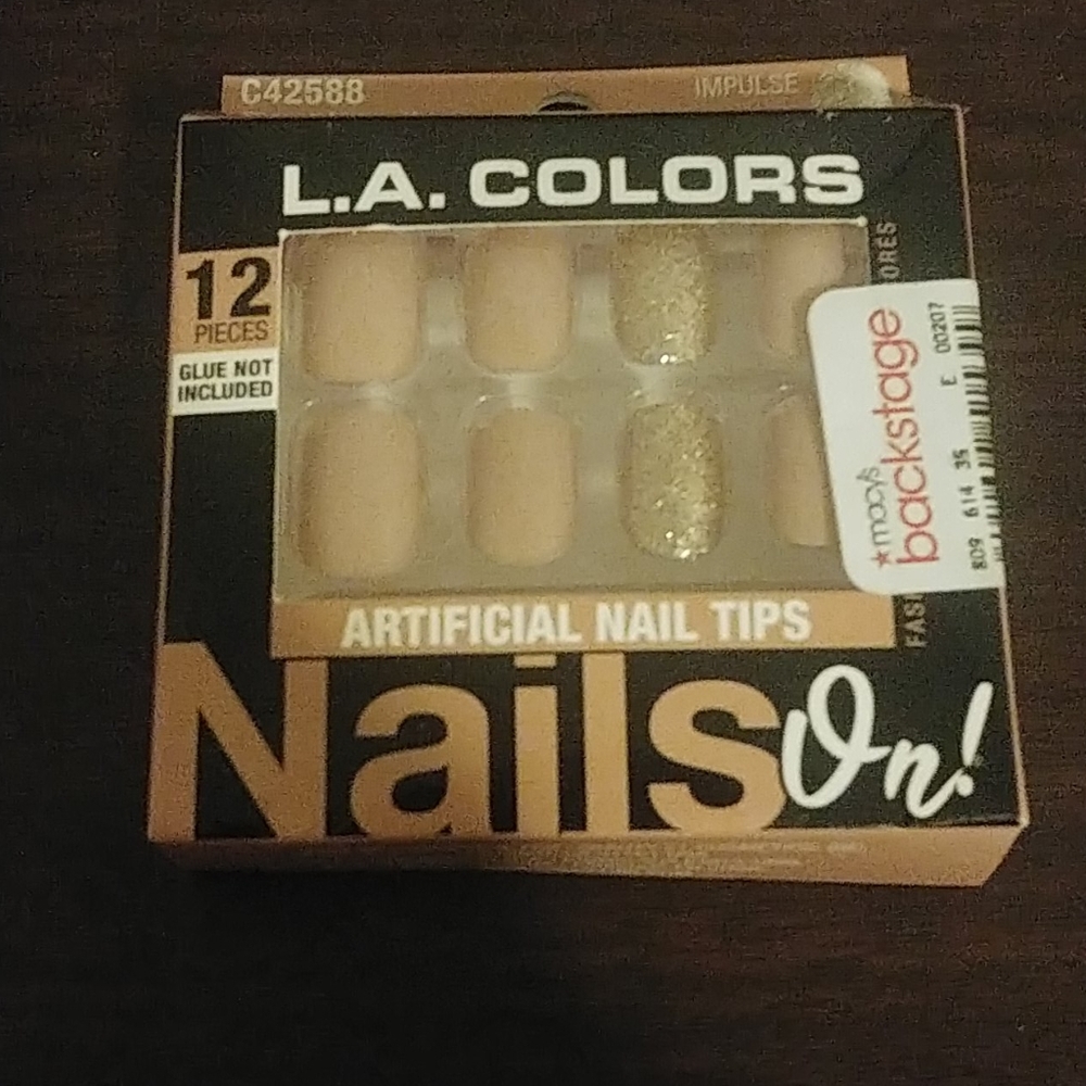 Artificial nail tips